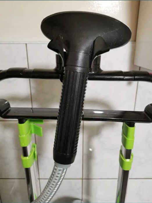 Aparat de călcat cu aburi