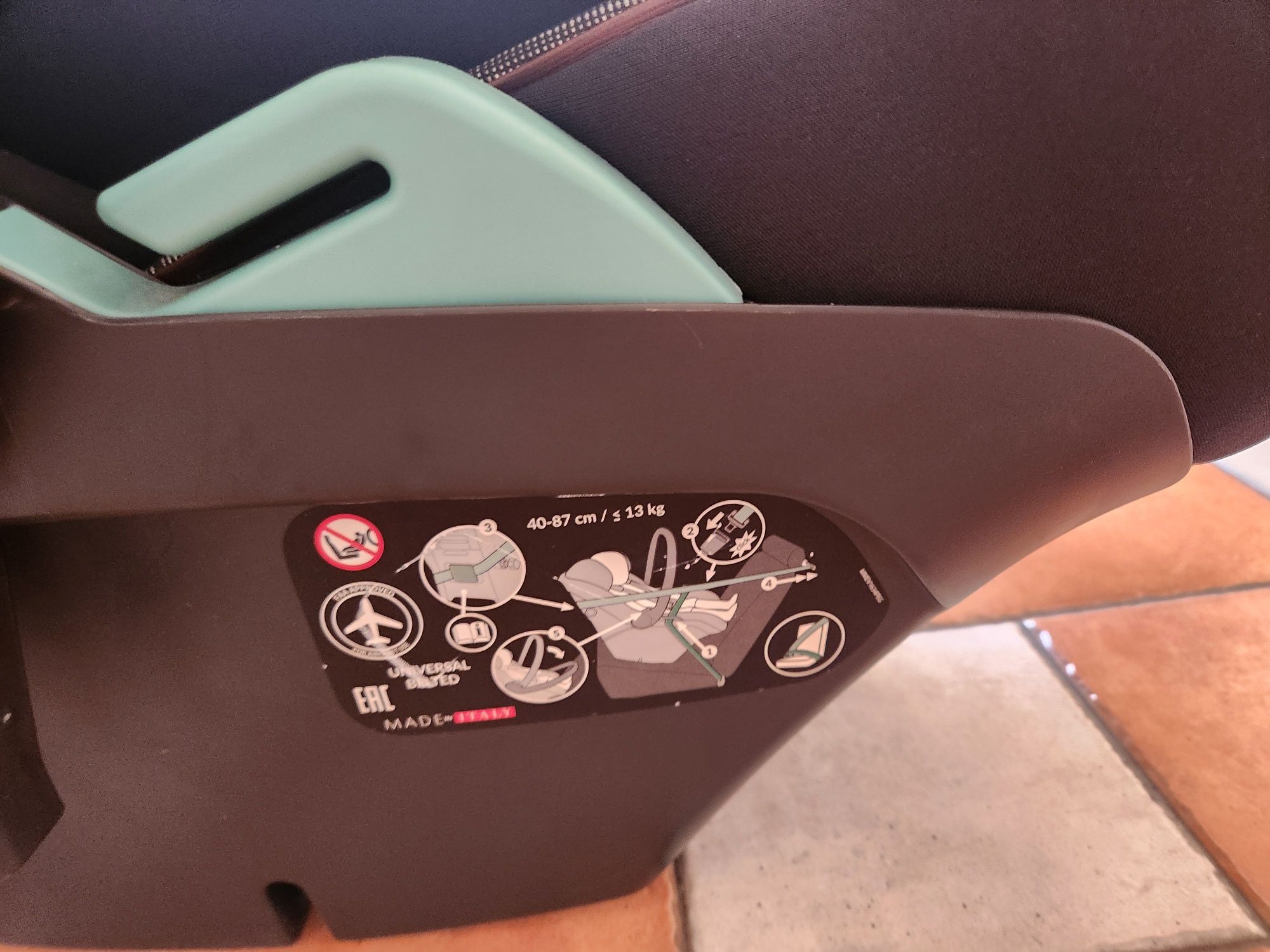 Peg perego кош за кола 0-13кг + isofix основа