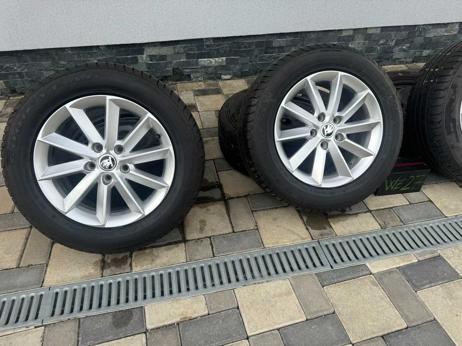 Jante Skoda Superb Octavia WV Passat  Golf 215/60/16 vara iarna 5X112