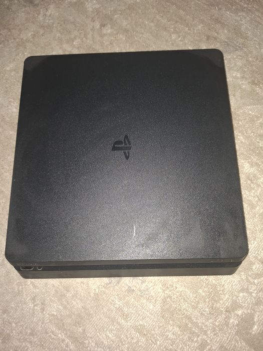 PlayStation 4 slim продам