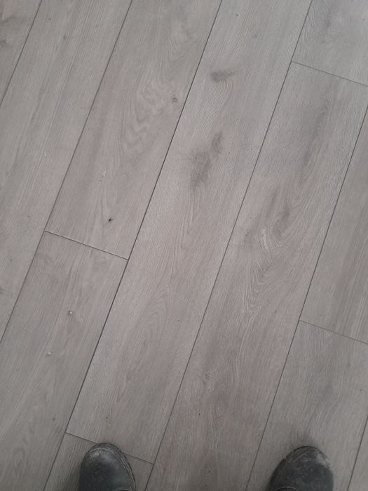 Продам ламинат в хорошем состоянии