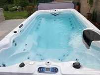 Piscină spa cu hidromasaj și aeromasaj