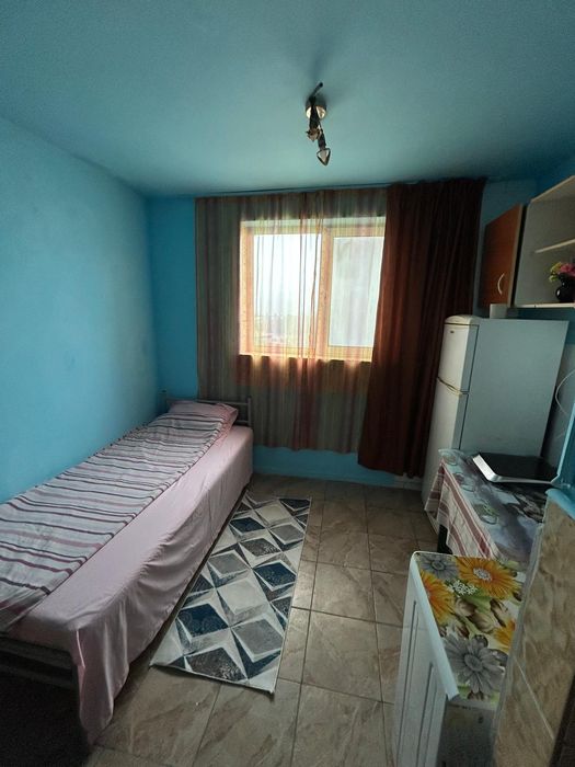 Persoană fizică vinde