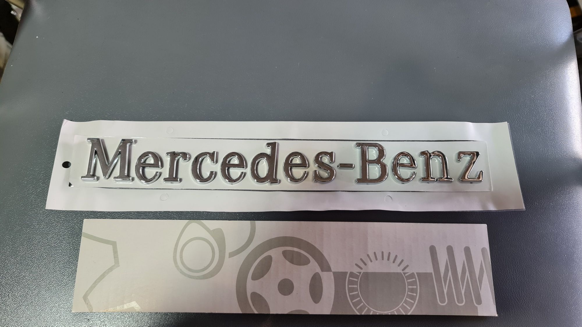 Емблема Мерцедес Бенц Mercedes Benz