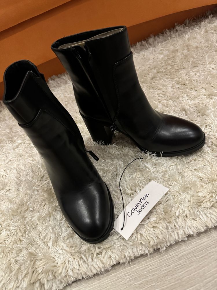 Ghete piele Calvin Klein