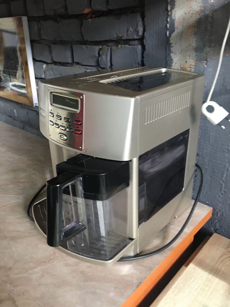 Aparat cafea Delonghi magnifica capuccino