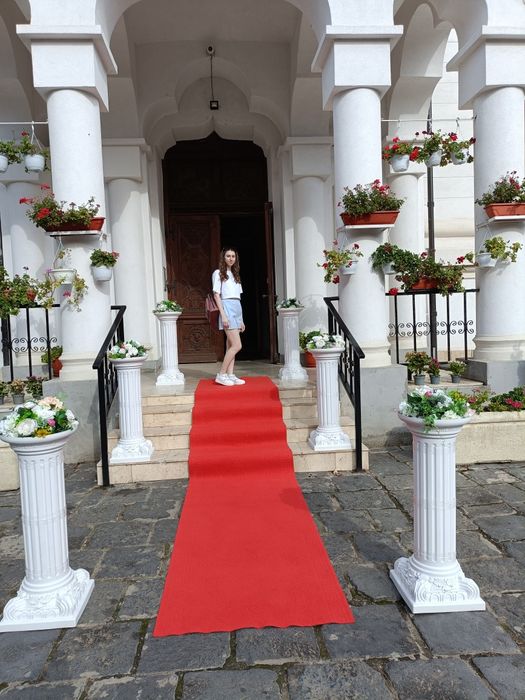 Aranjament biserică, stâlpișori, porumbei, super preț, super calitate