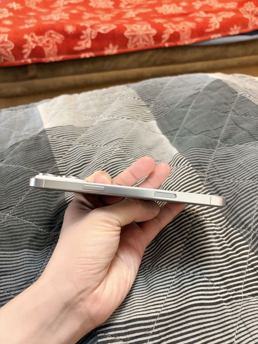 iPhone 16 Pro Max в идеальном состоянии