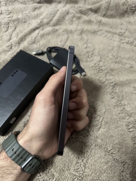 Vând samsung galaxy s24