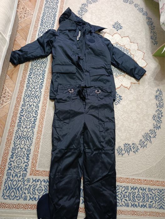 Продам бушлат с комбинезоном!