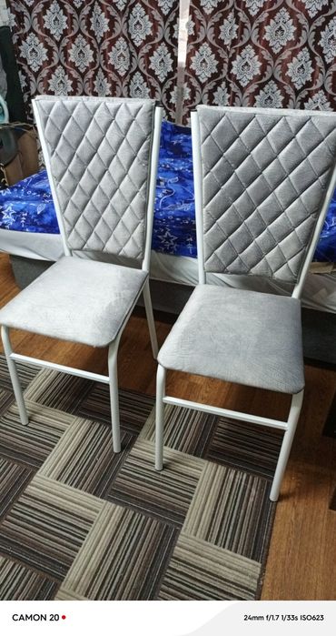 Стулья 2 штуки новые