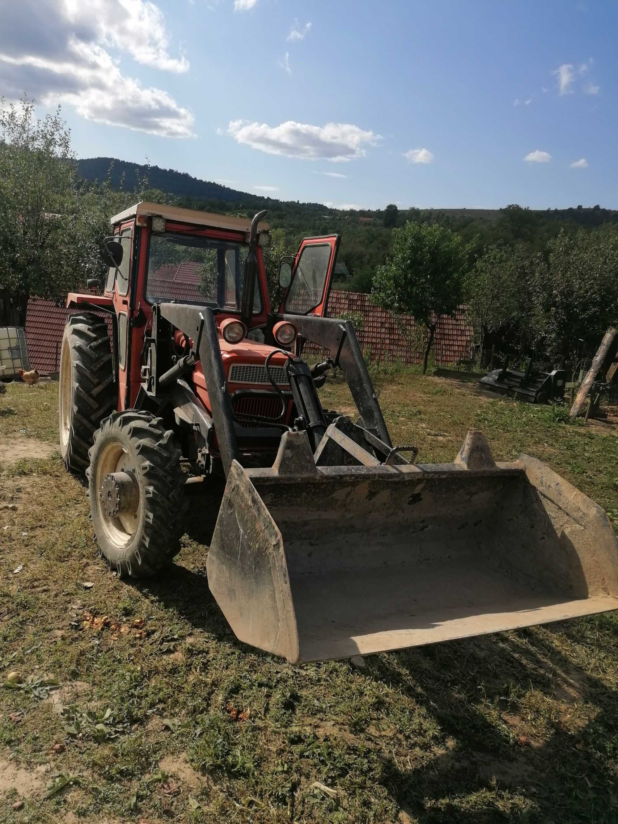 Tractor Fiat 640 dtc 4x4 cu încărcător