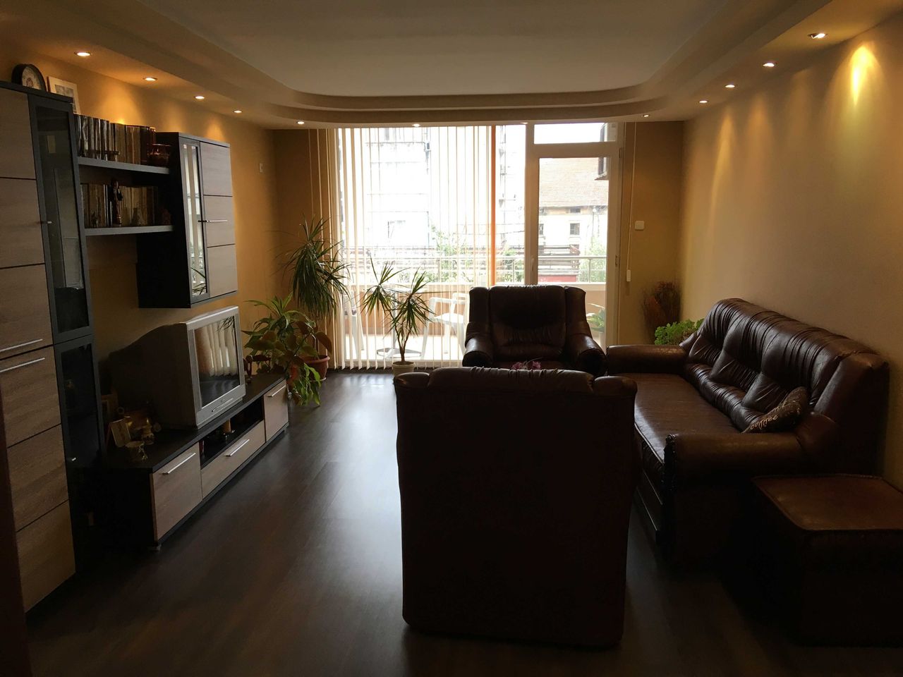 Продава се Тристаен апартамент в Хасково, Дружба 1 - 120 кв.м за 1084 €/кв.м - Снимка #3