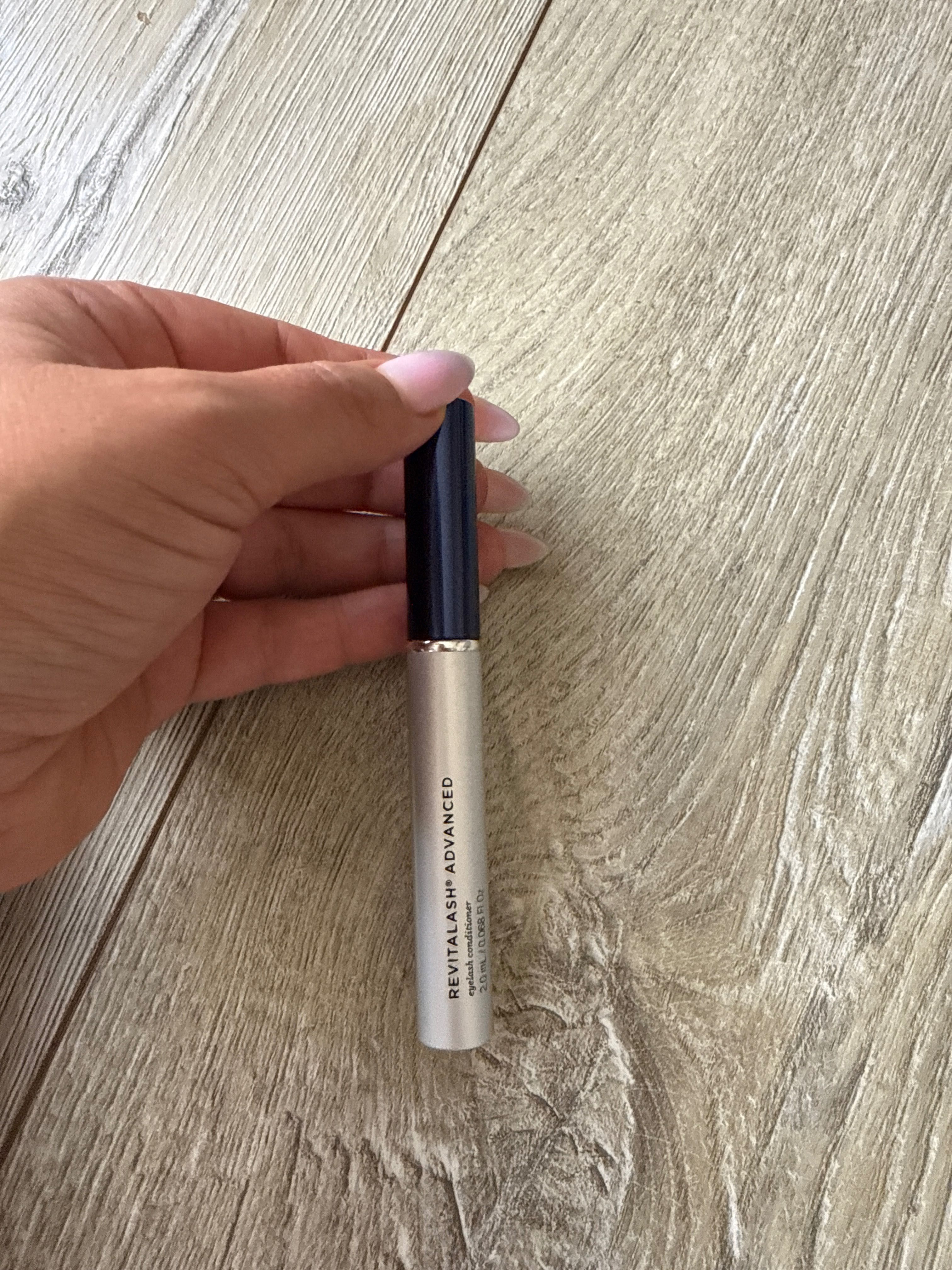 Revitalash serum