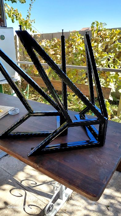 Метални крака за маса