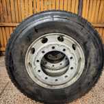 Vand 4 anvelope motrica 315 70 22.5 cu jante Alcoa