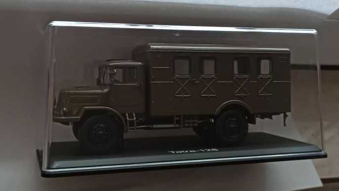 Macheta Tatra 128 Kung Armata 1951 - Premium Classixxs camion 1/43