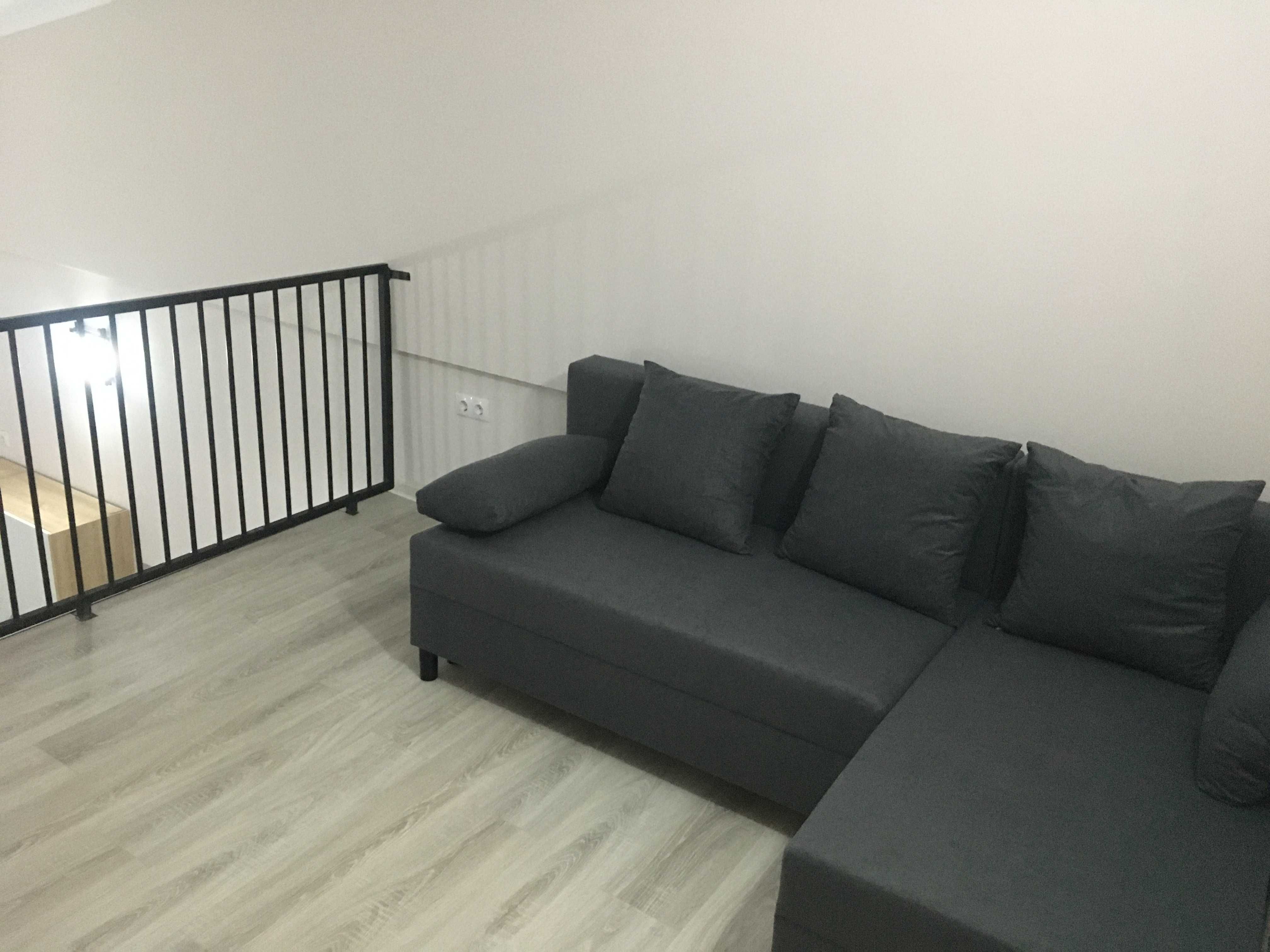 Închiriez apartament 3 camere, decomandat, deosebit