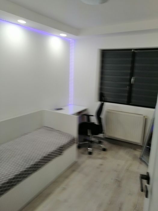 Vând Apartament cu 3 camere