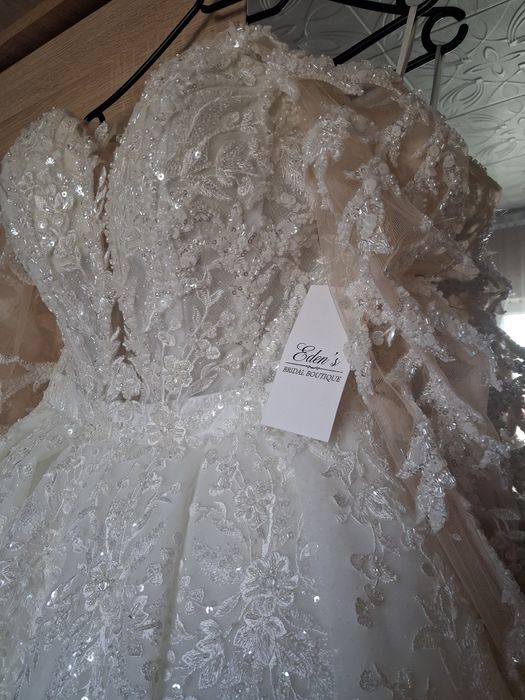 Rochie de mireasă cu etichetă