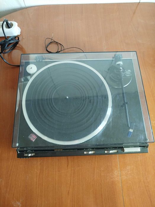 Pick-up Technics model: SL-QD3. Made in Japan. Fara ac!!!