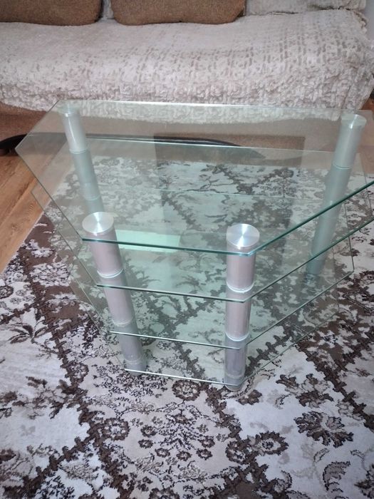 Срочно стеклянный столик