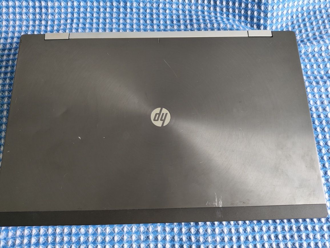HP 8760w Dreamcolor