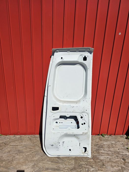 Usa batanta dreapta Dacia Dokker