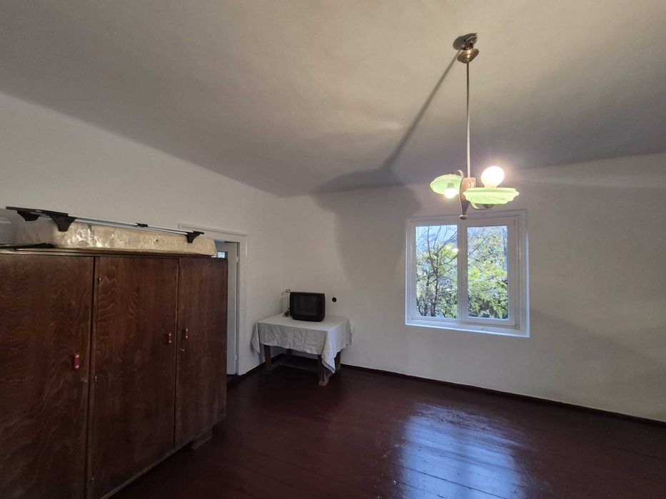 Casa de inchiriat , renovata , zona Tintea