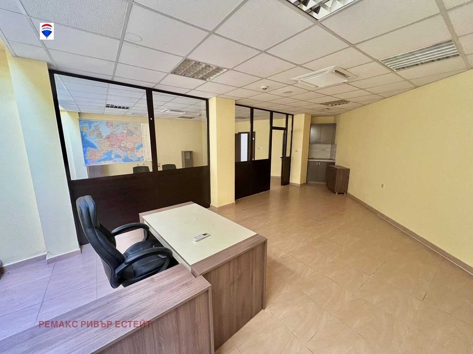 Продава се Офис в Русе, Център - 66 кв.м за 682 €/кв.м - Снимка #4