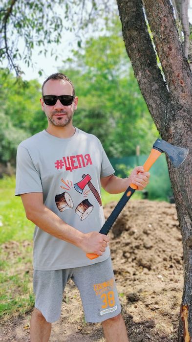 Забавни тениски, шапки, канчета и чаши за подарък