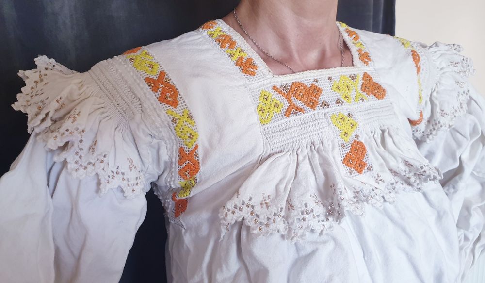De colectie, camasa traditionala Maramures, veche 70 ani, fete XS,S