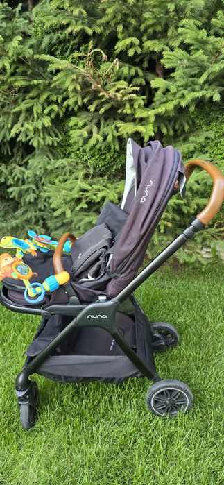 Carucior sport reversibil Triv Next, Caviar, Nuna