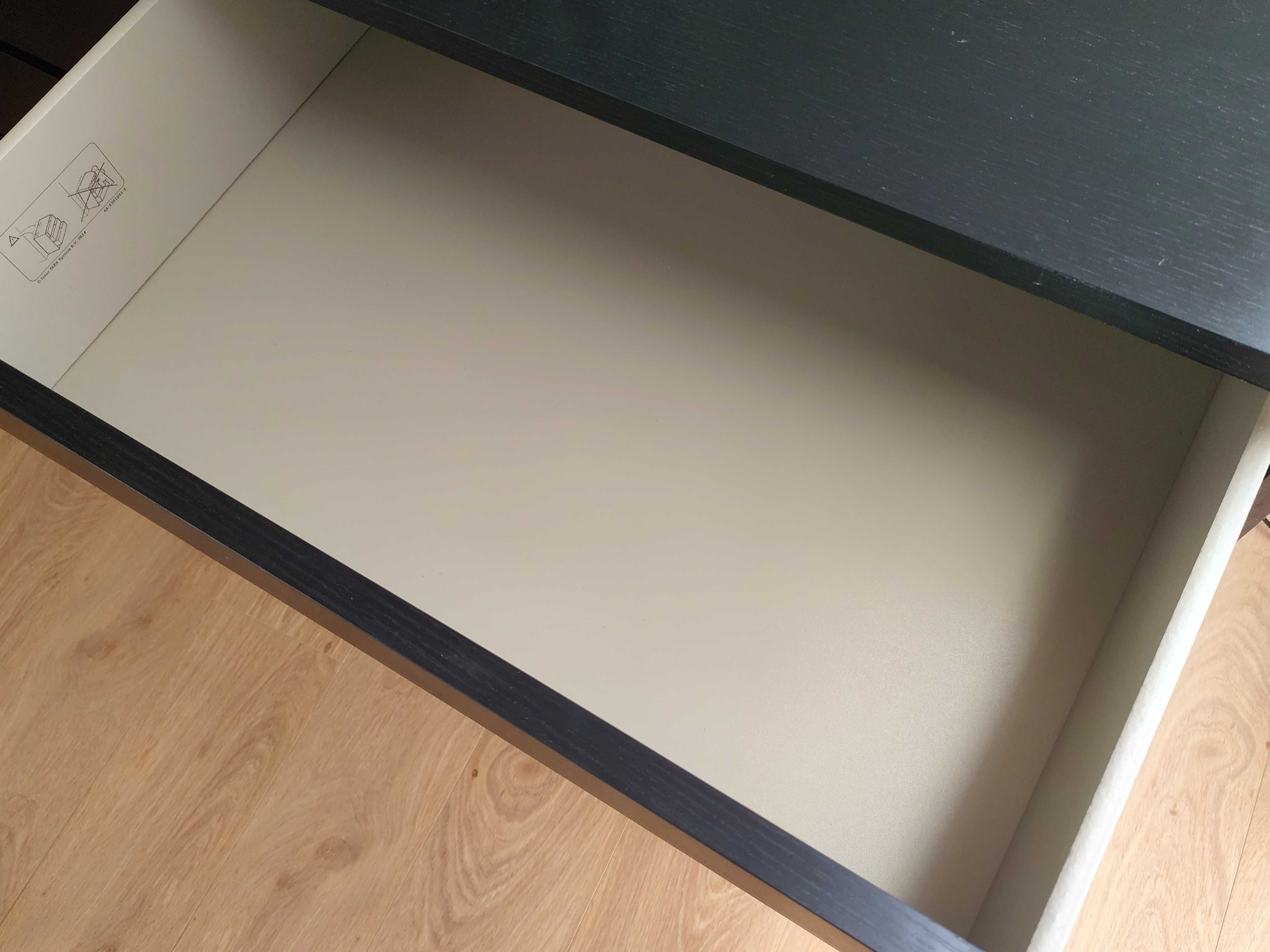 Черен шкаф от IKEA