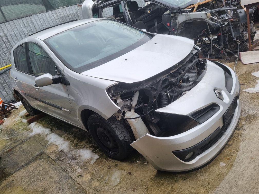 Dezmembrez renault clio  3 1.5 dci  k9k  M7 50 kw