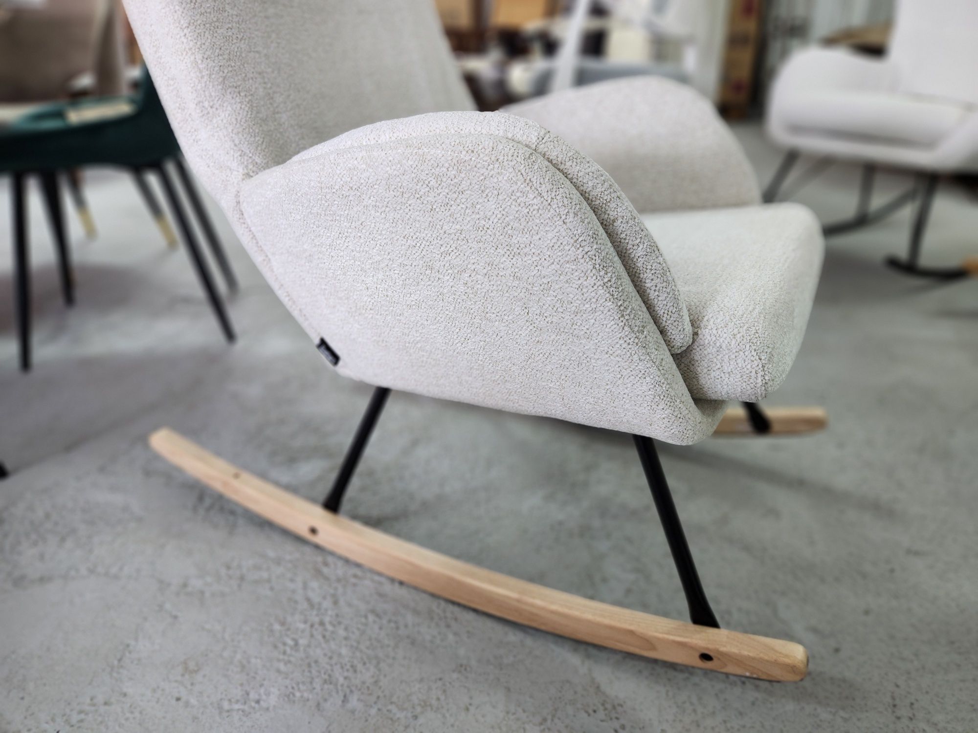 NOU Fotoliu balansoar beige "KVELIA"