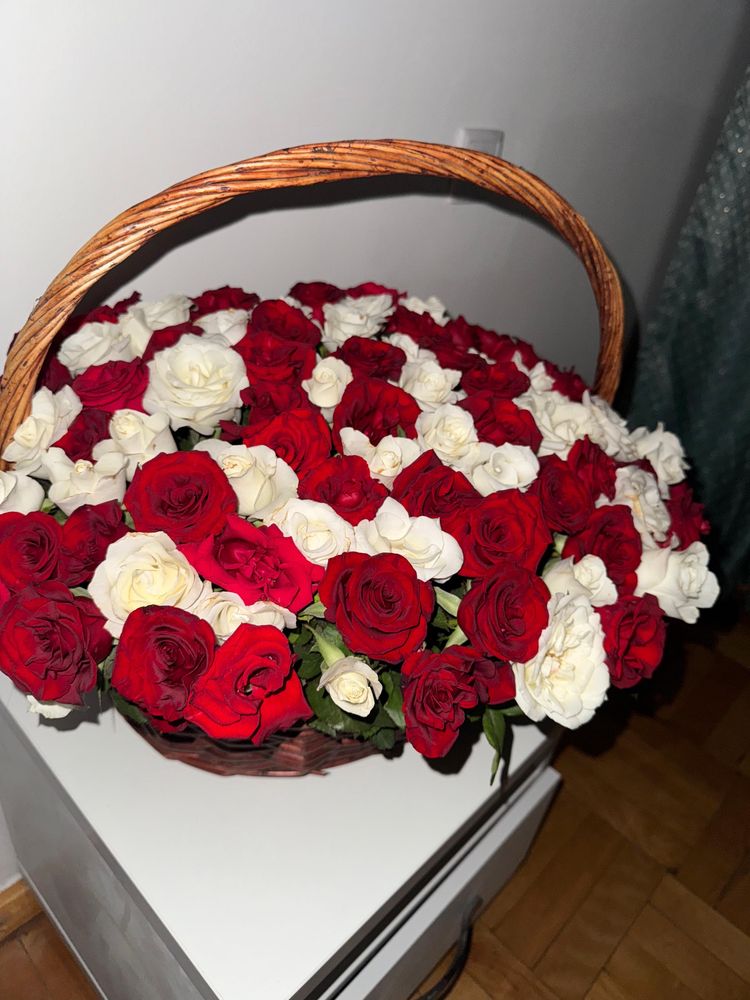 цветы розы.  1 шт 400то