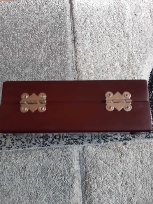 СЕТ - комплект за шах и вино (аксесоар)