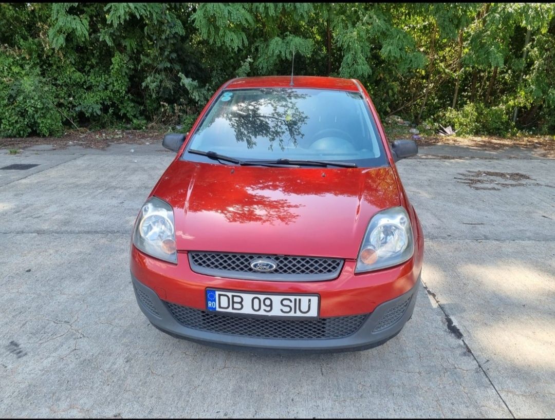 Ford fiesta 1.3 benzina proprietar! An 2009