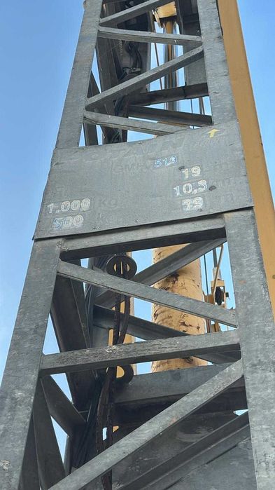 Inchiriez macara 21m Potain Fergru