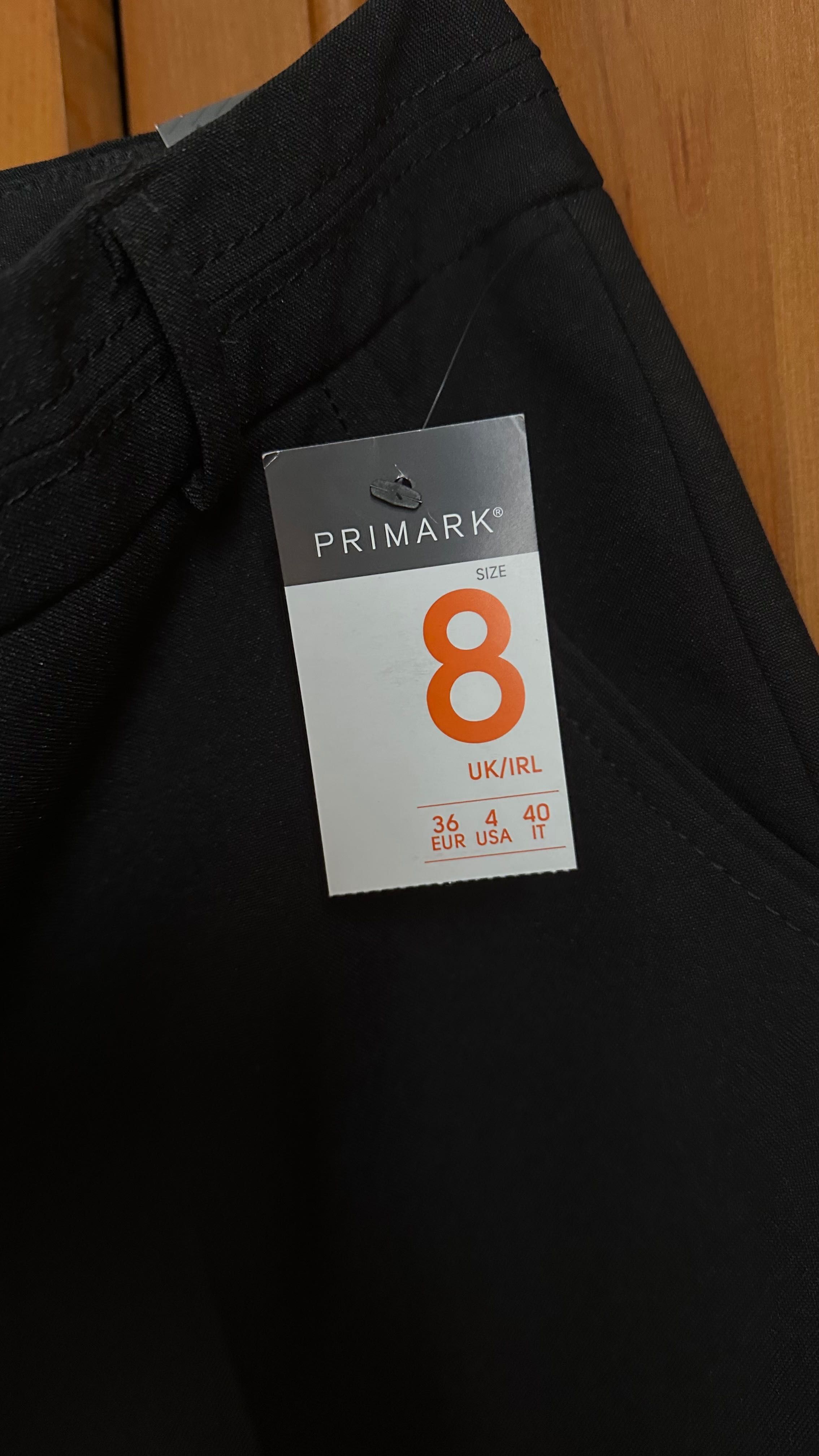 Панталони черни PRIMARK нови