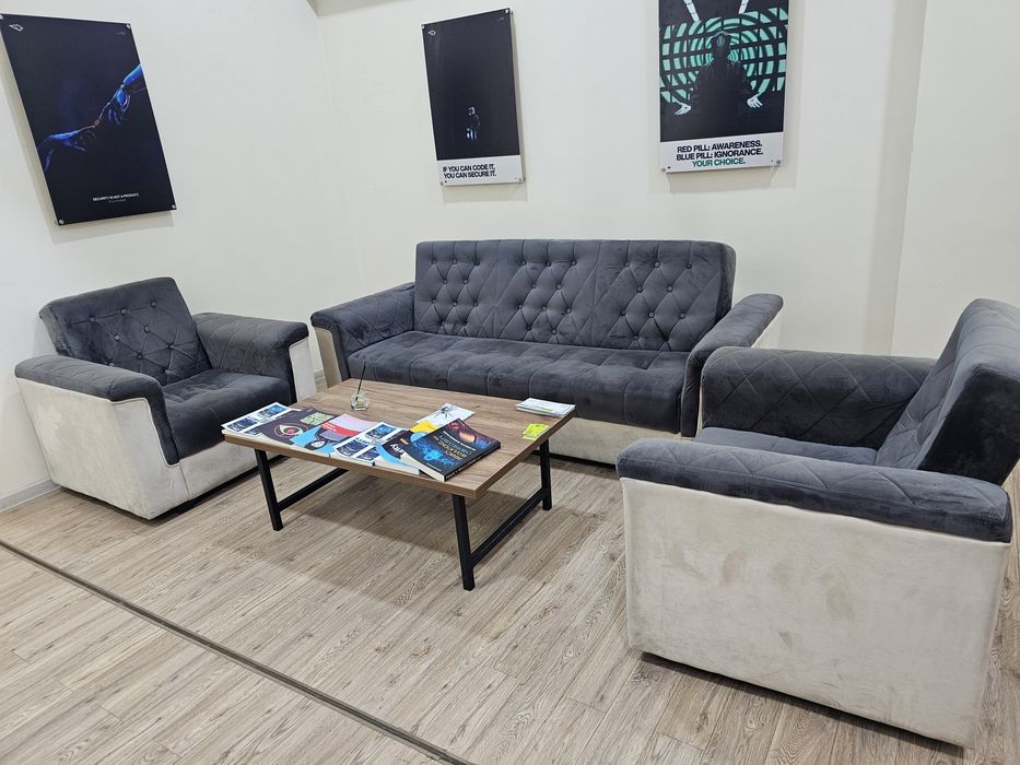 Офисное диван б/у