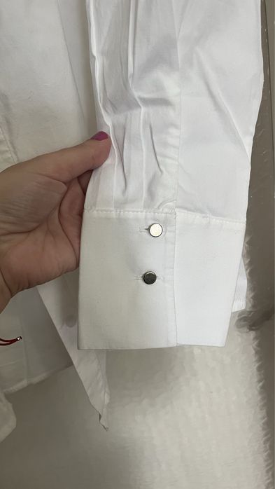 Риза Soliver и жилетка Mohito