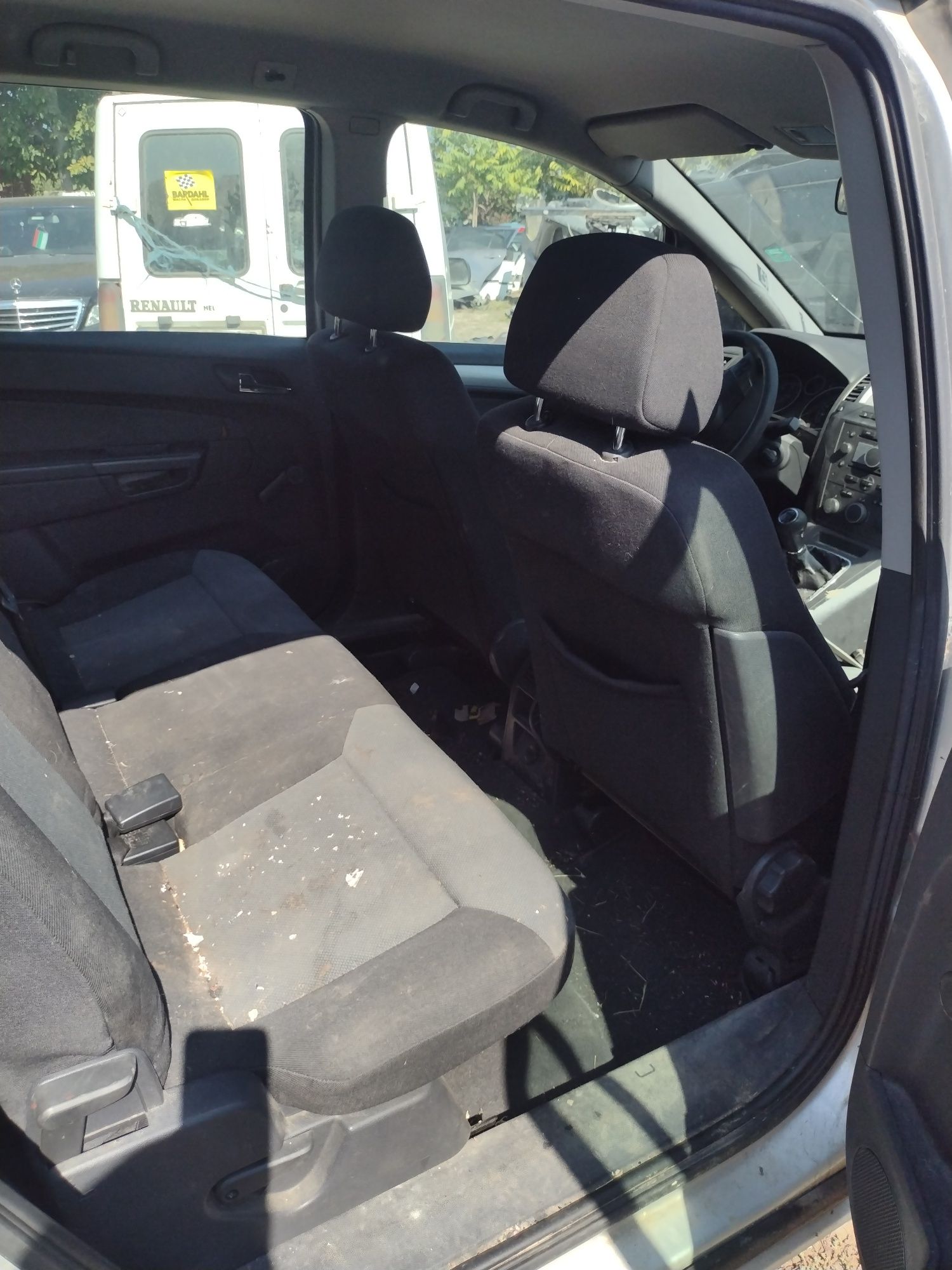 Опел Зафира Opel Zafira B 1.9 на части