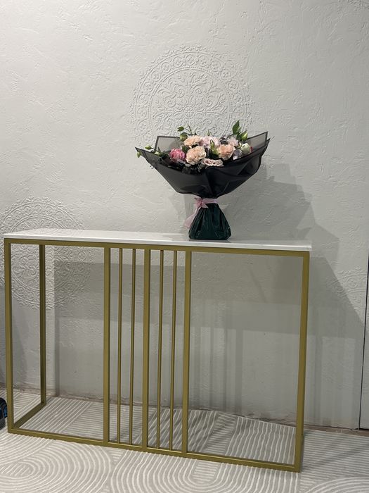 Консоль с искусственным камнем