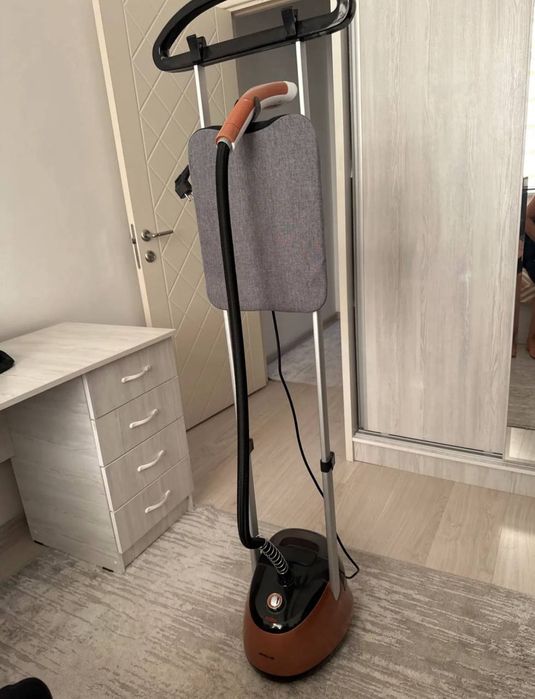 Паравой утюг. Почти новый.