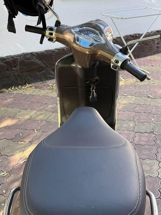 Vespa primavera