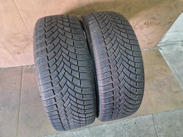 2 Bridgestone R18 225/55
зимни гуми 
DOT2323