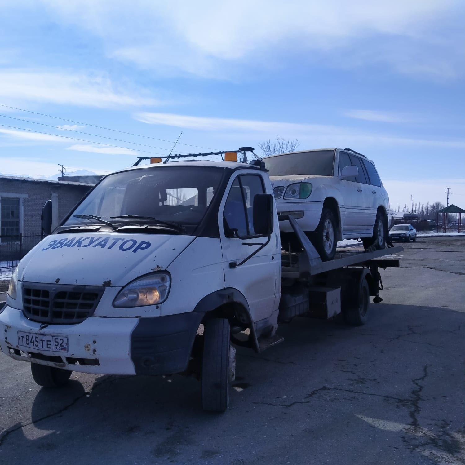 Услуги эвакуатор по городу между городу Сарыкемер Михайловкы