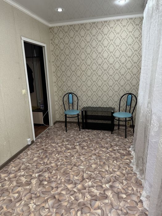 Сдам 1 комнатную квартиру в 10 мкр 15 дом 4 этаж